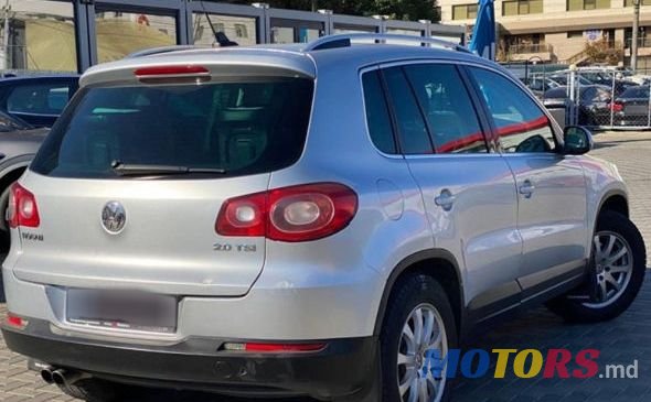 2008' Volkswagen Tiguan photo #3