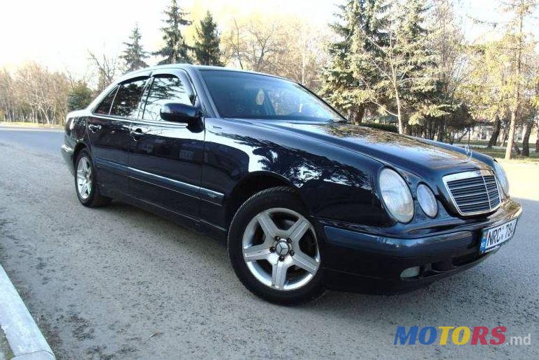 2002' Mercedes-Benz E photo #1