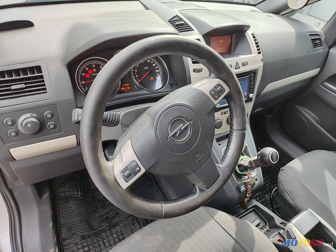 2008' Opel Zafira photo #3