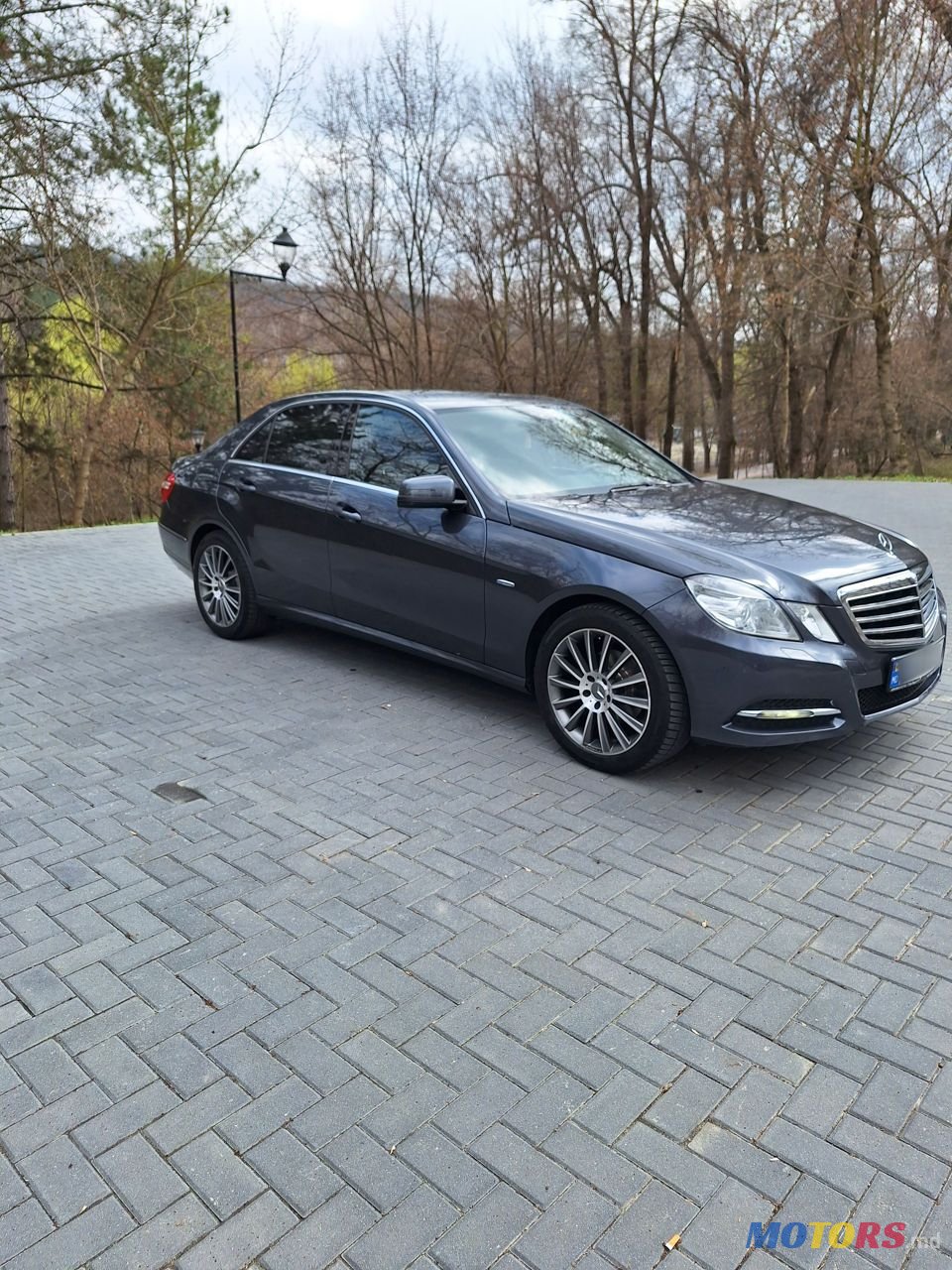 2011' Mercedes-Benz E-Class photo #4