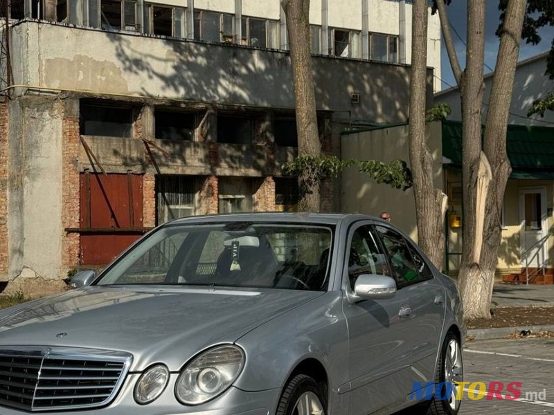 2007' Mercedes-Benz E-Class photo #2