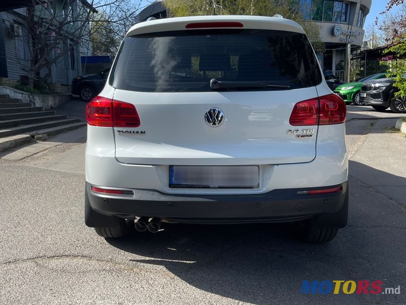 2016' Volkswagen Tiguan photo #1
