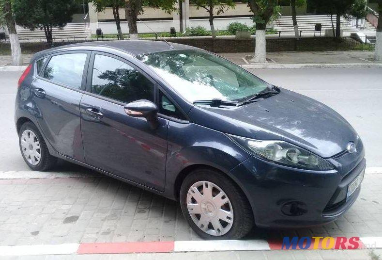 2011' Ford Fiesta photo #1