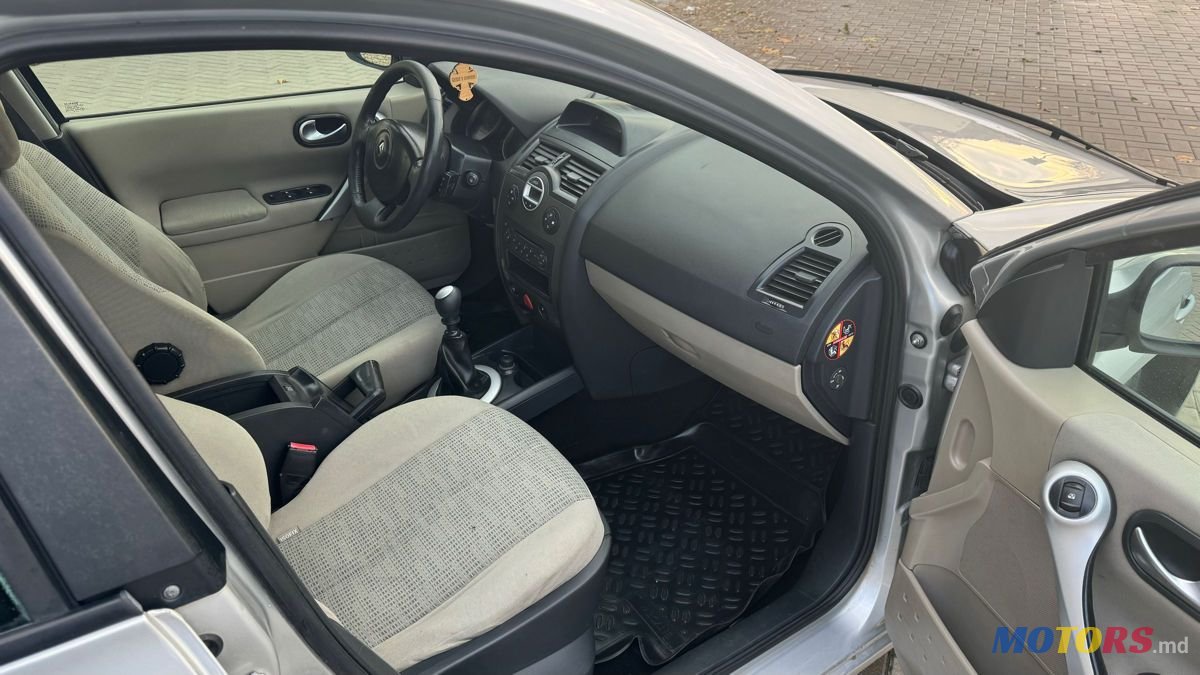 2006' Renault Megane photo #6