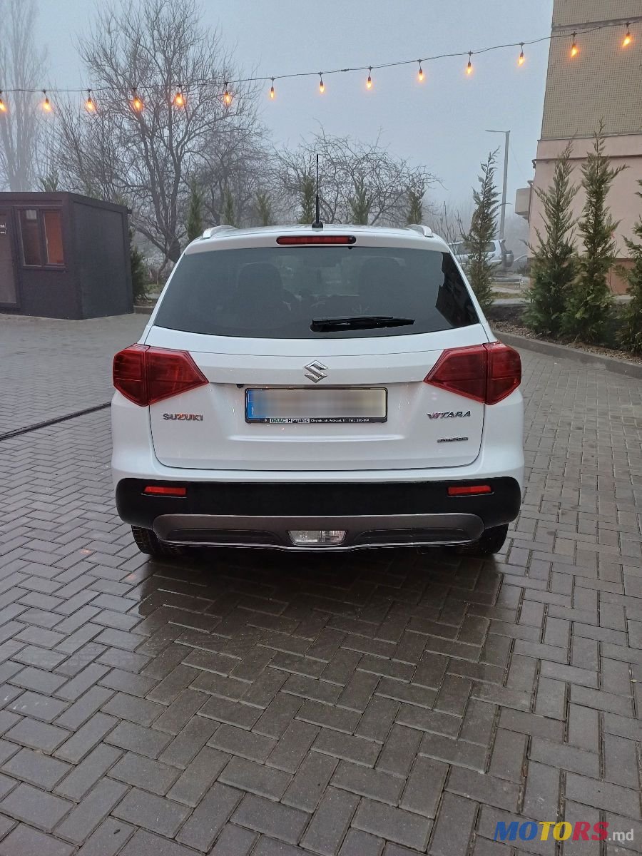 2019' Suzuki Vitara photo #3
