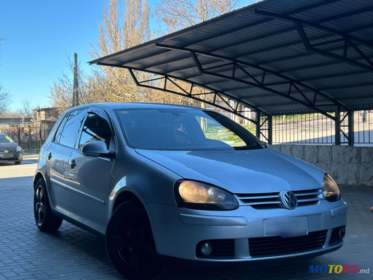 2008' Volkswagen Golf photo #2