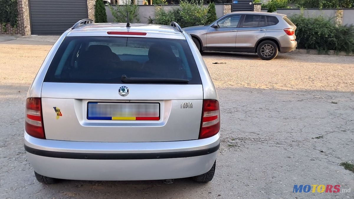 2005' Skoda Fabia photo #6