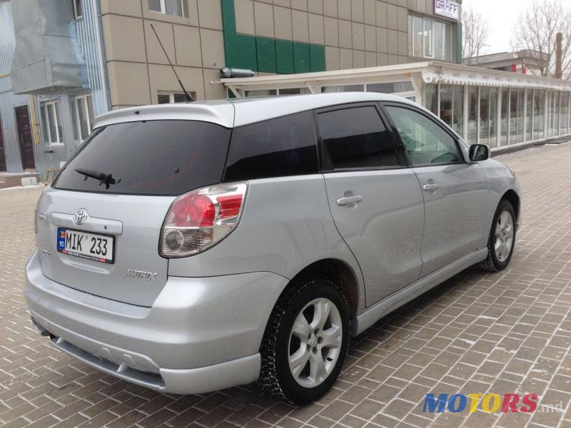 2005' Toyota Matrix photo #2