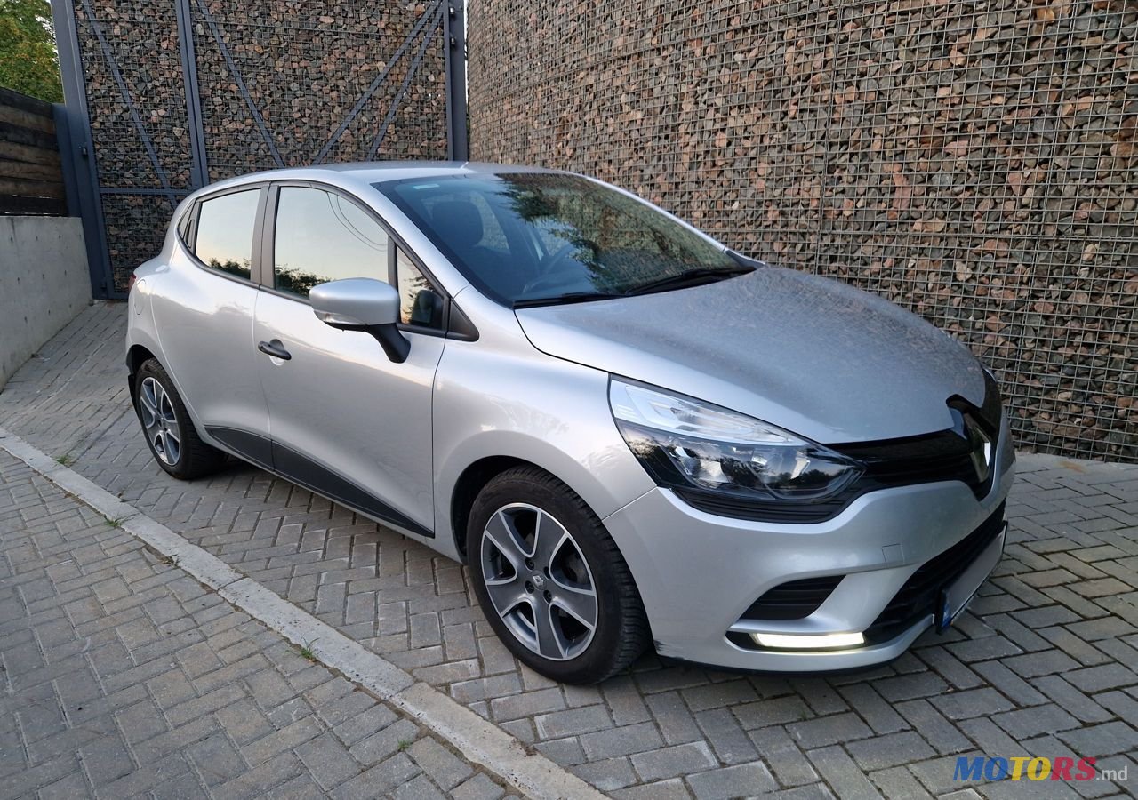 2019' Renault Clio photo #6