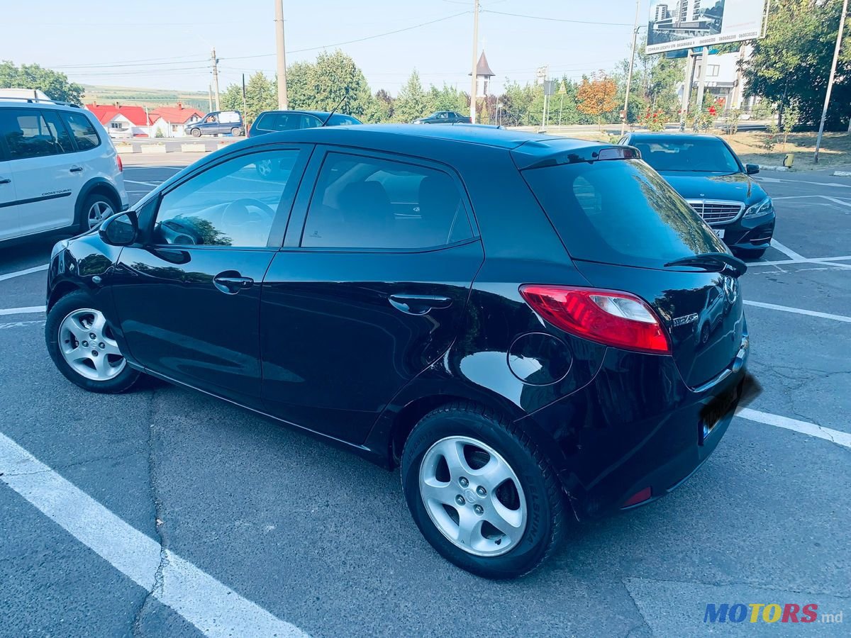 2009' Mazda 2 photo #6