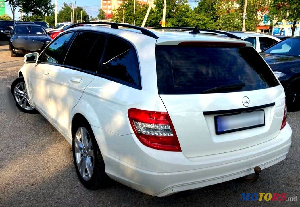 2009' Mercedes-Benz C-Class photo #2
