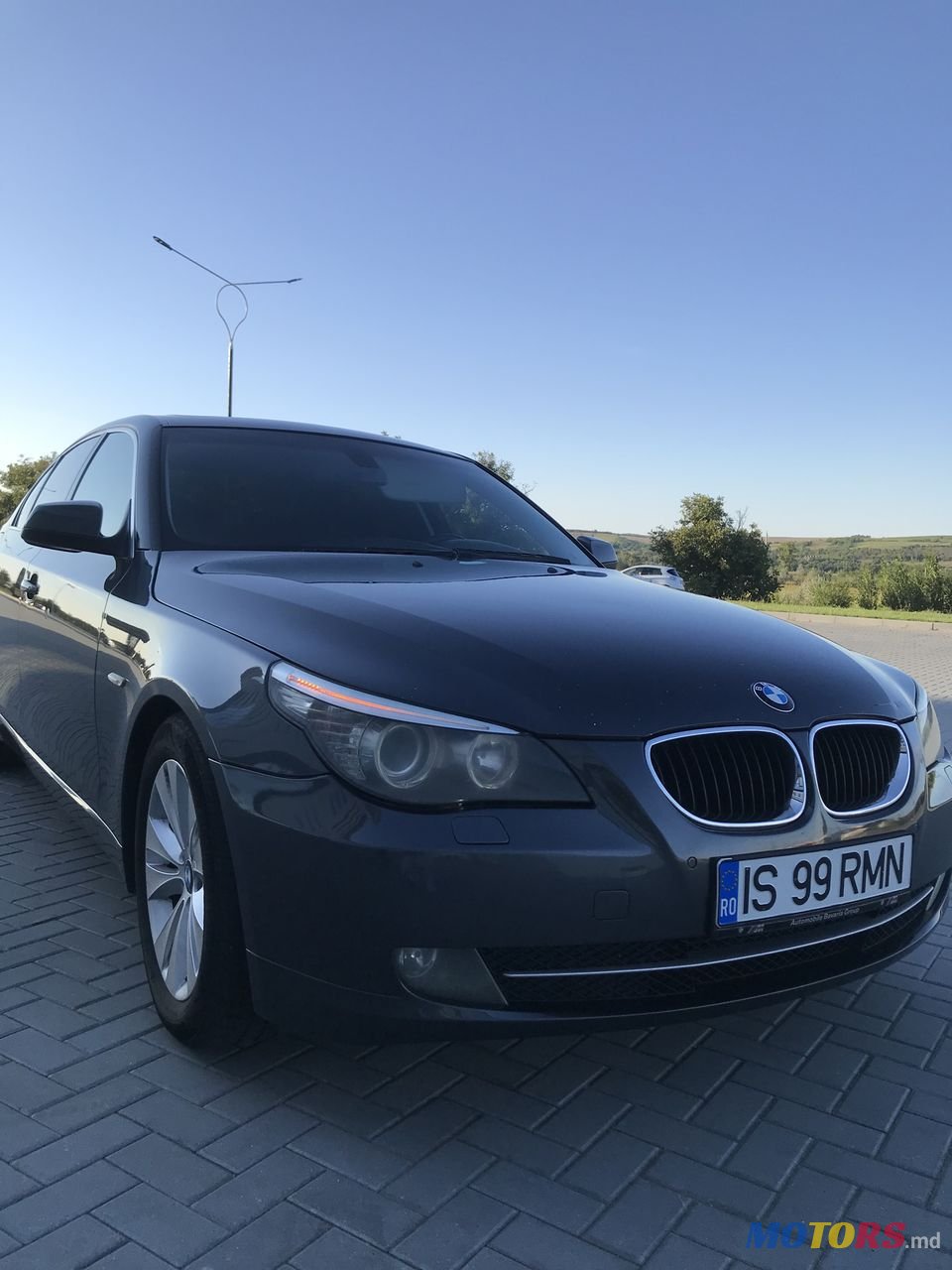 2009' BMW 5 Series photo #1