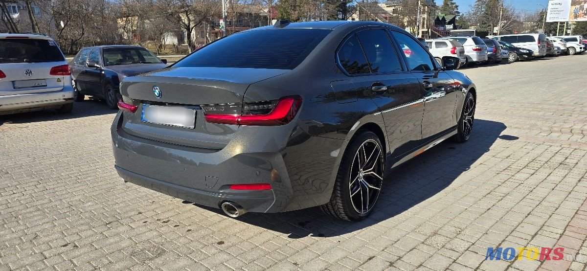 2022' BMW 3 Series photo #4