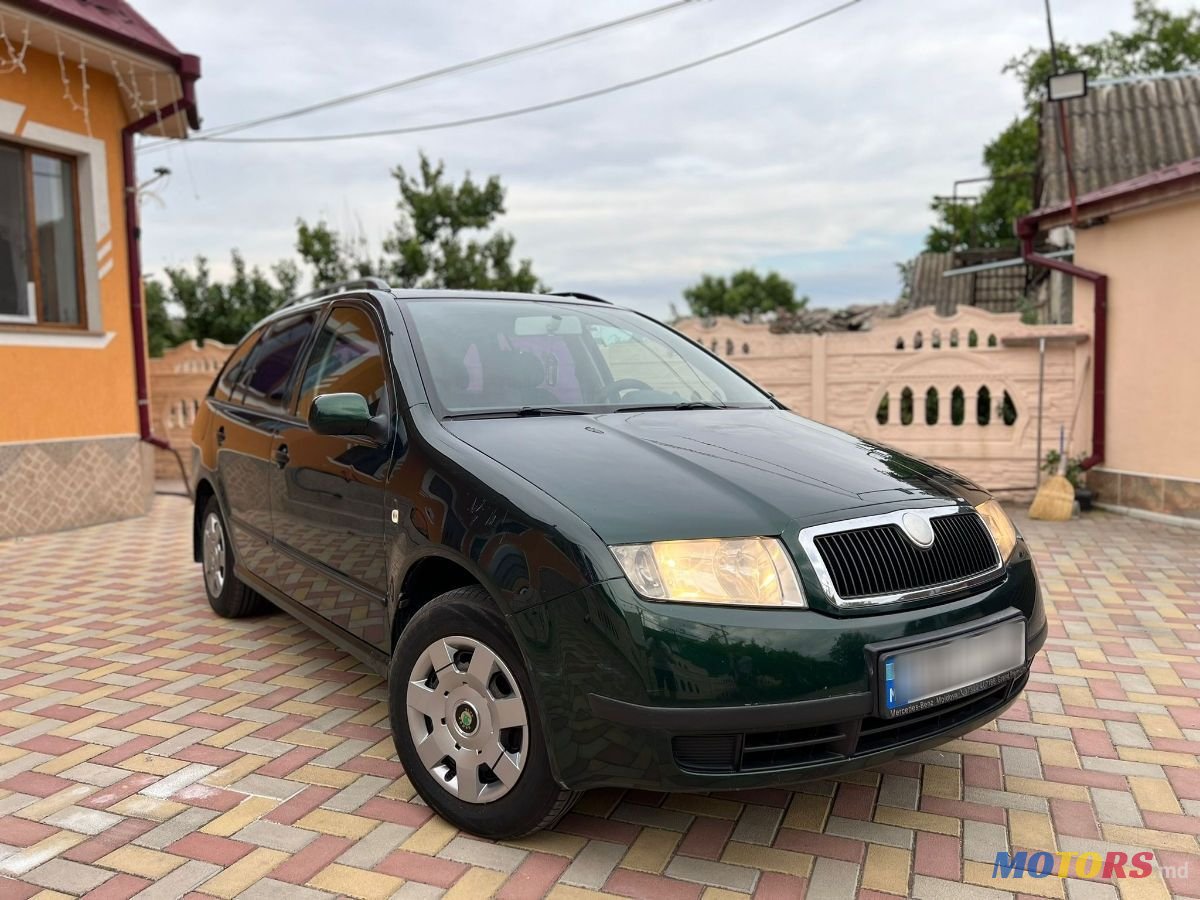 2003' Skoda Fabia photo #2