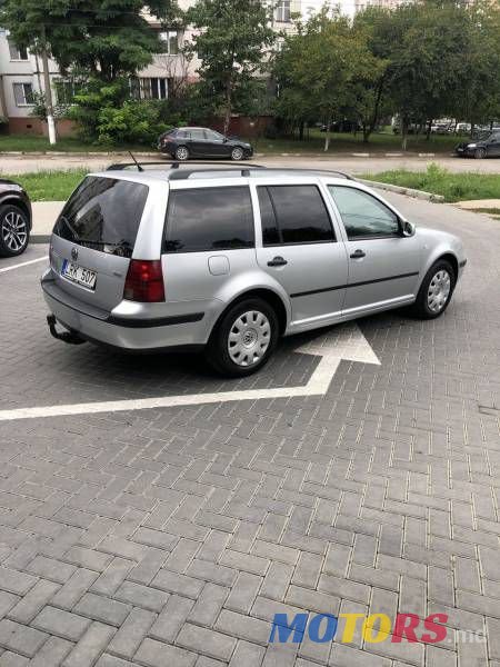 2006' Volkswagen Golf photo #3