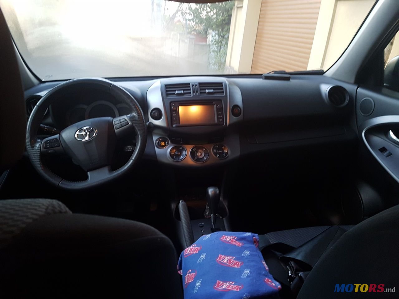 2012' Toyota RAV4 photo #2