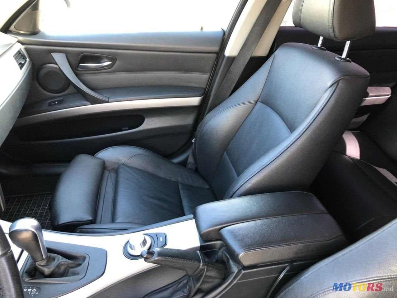 2006' BMW 3 Series Sedan 320d photo #5