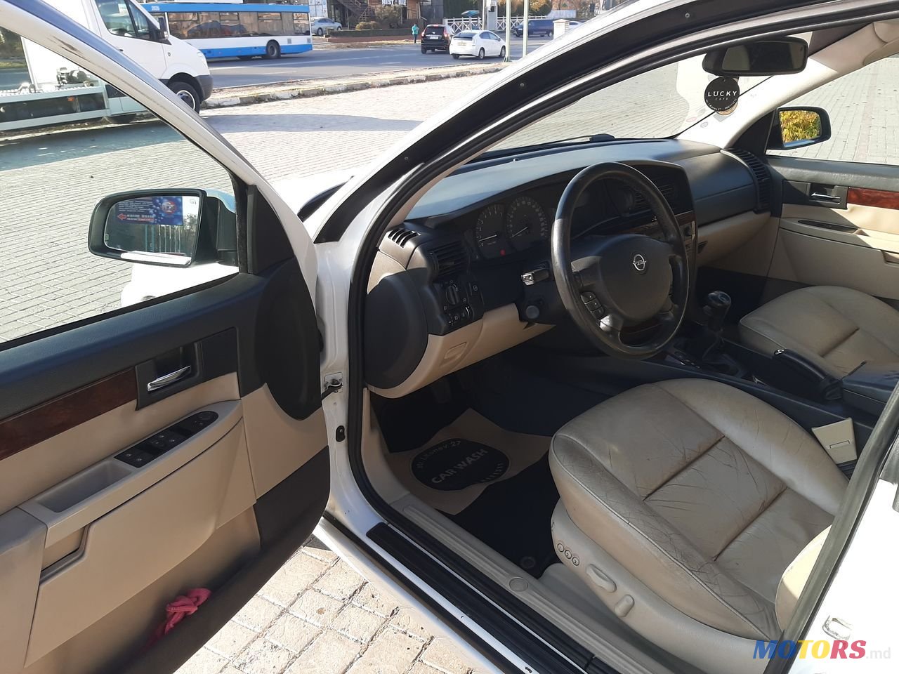 2002' Opel Omega photo #4