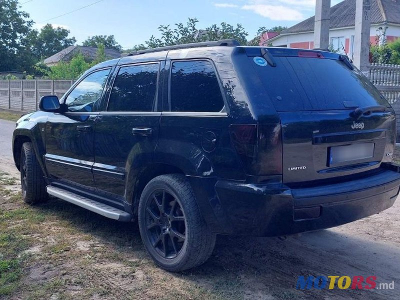 2005' Jeep Grand Cherokee photo #4