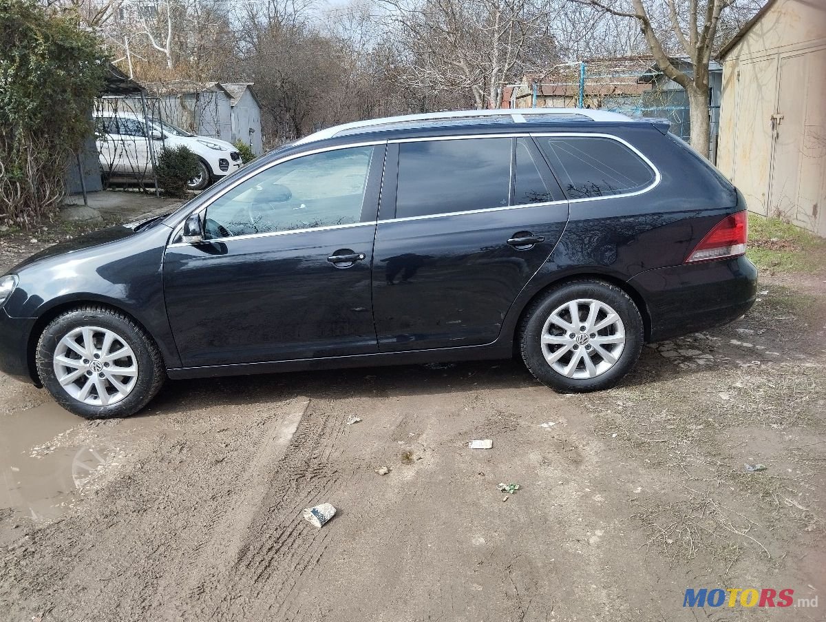 2010' Volkswagen Golf photo #4