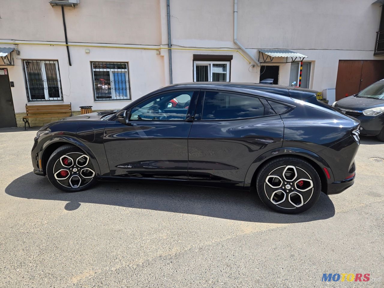 2021' Ford Mustang photo #1