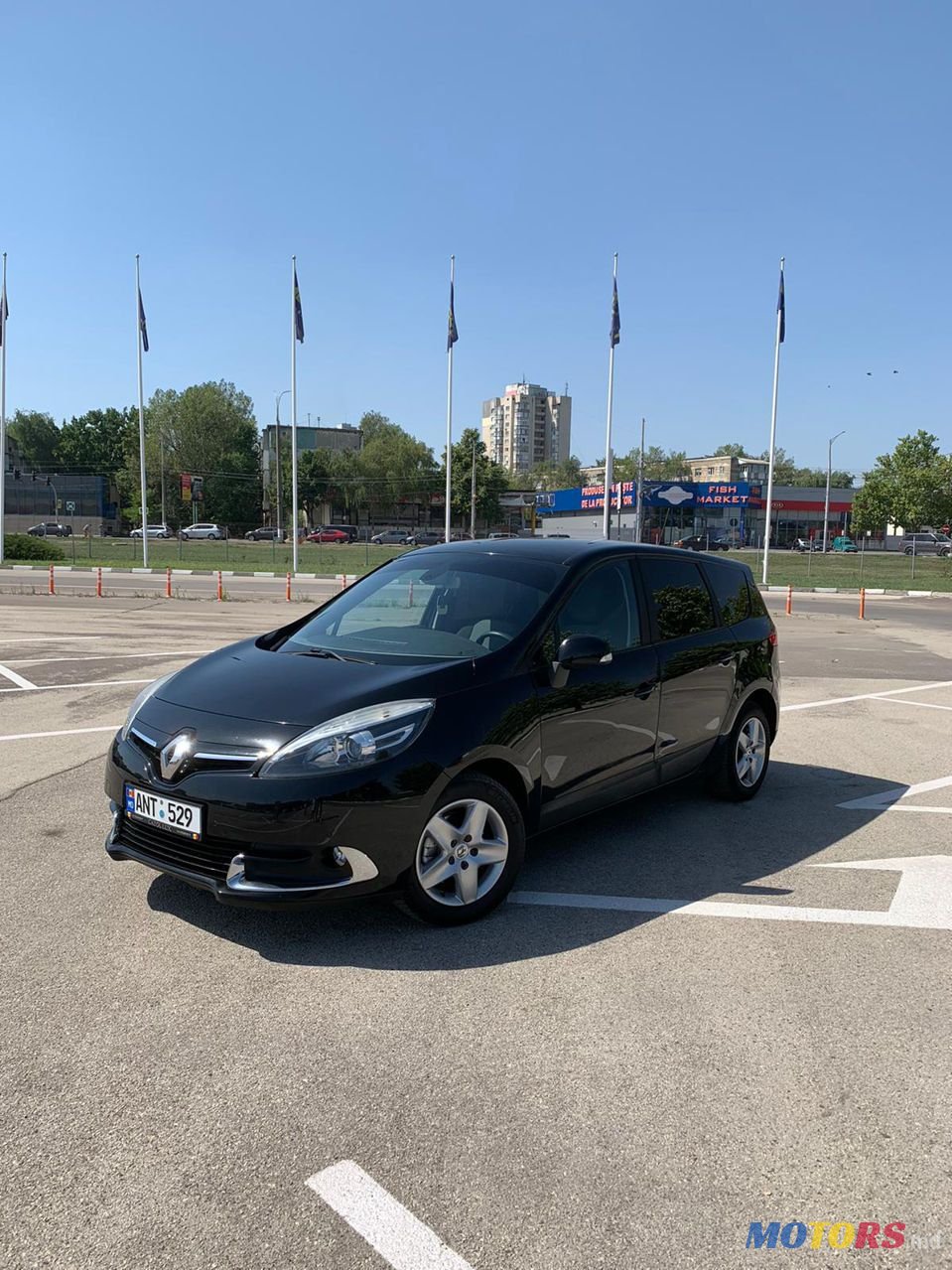 2012' Renault Grand Scenic photo #3