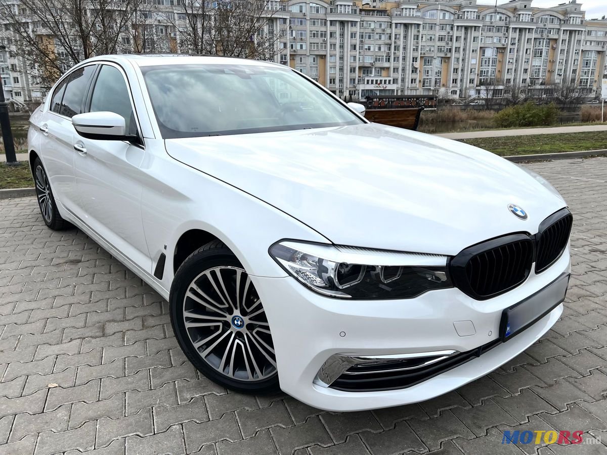 2018' BMW 5 Series photo #2