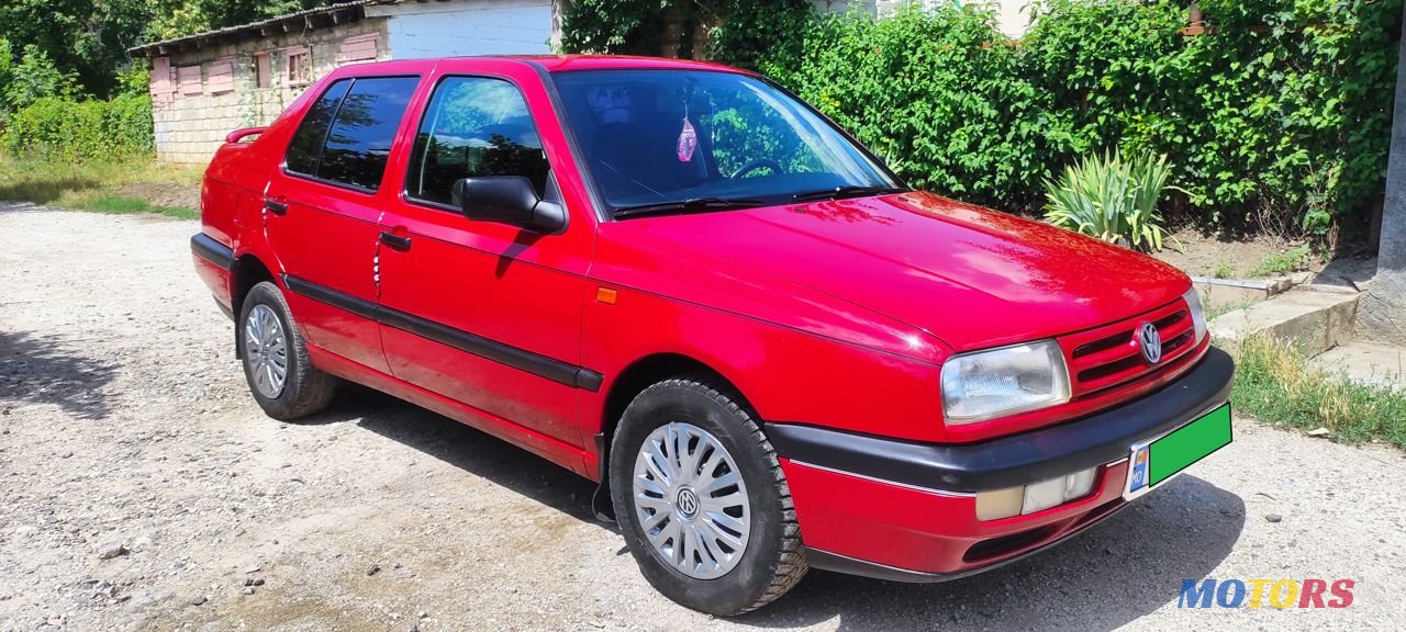 1995' Volkswagen Vento photo #1