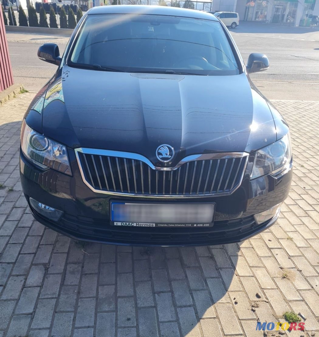 2015' Skoda Superb photo #3