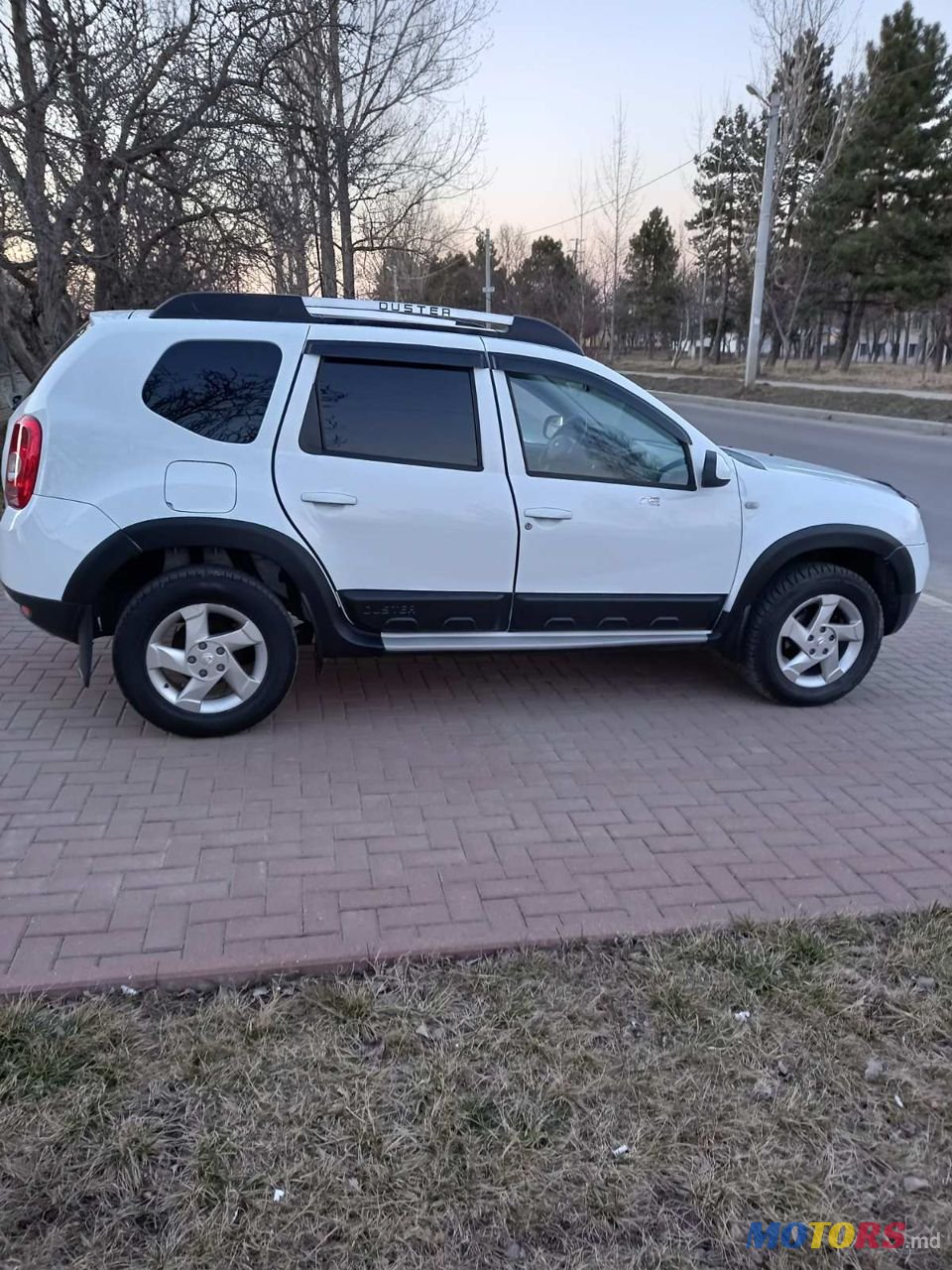 2012' Dacia Duster photo #2