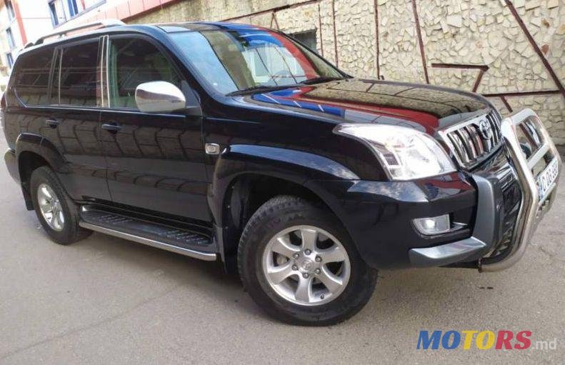 2009' Toyota Land Cruiser Prado photo #1