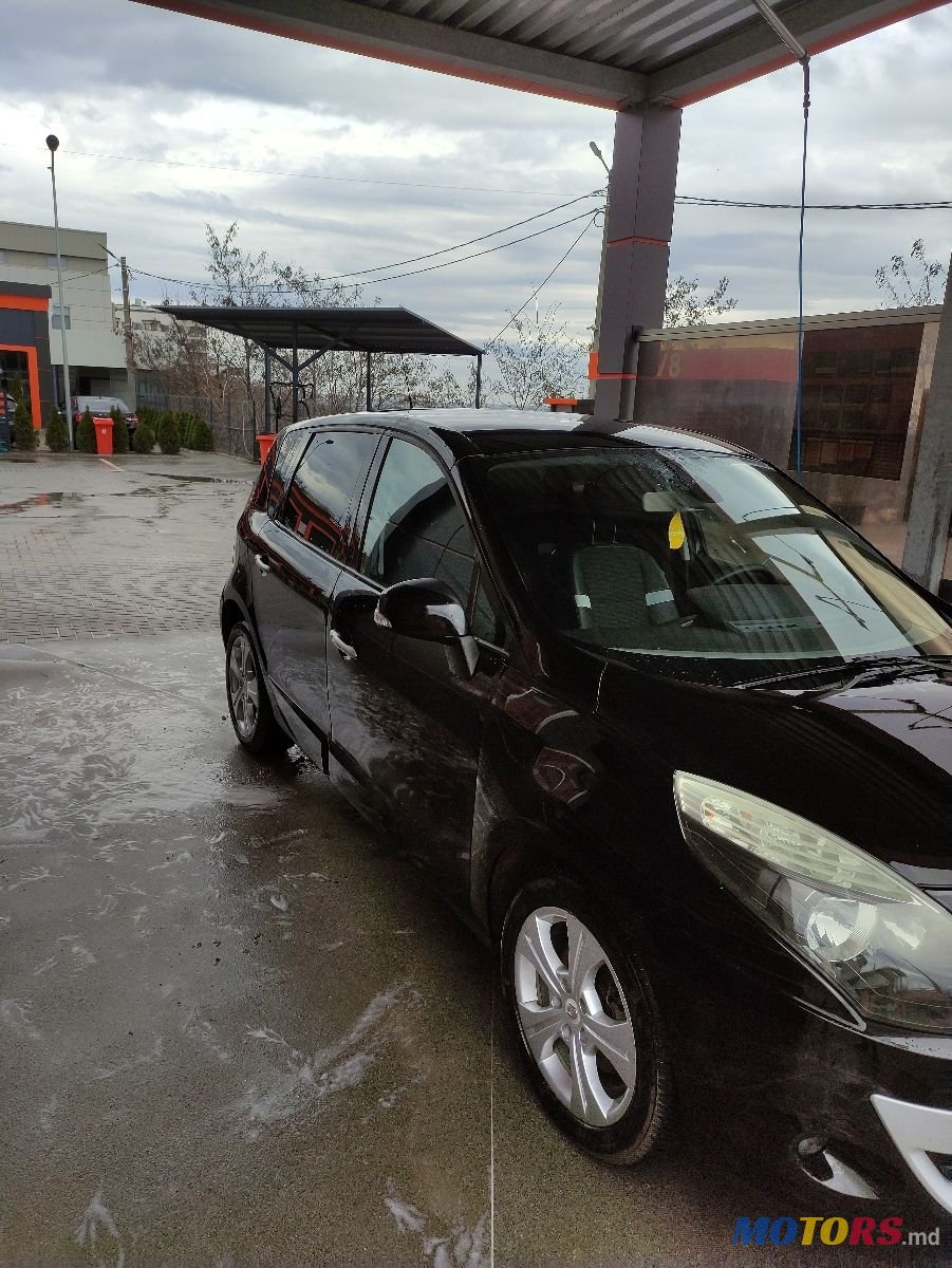 2012' Renault Scenic photo #4