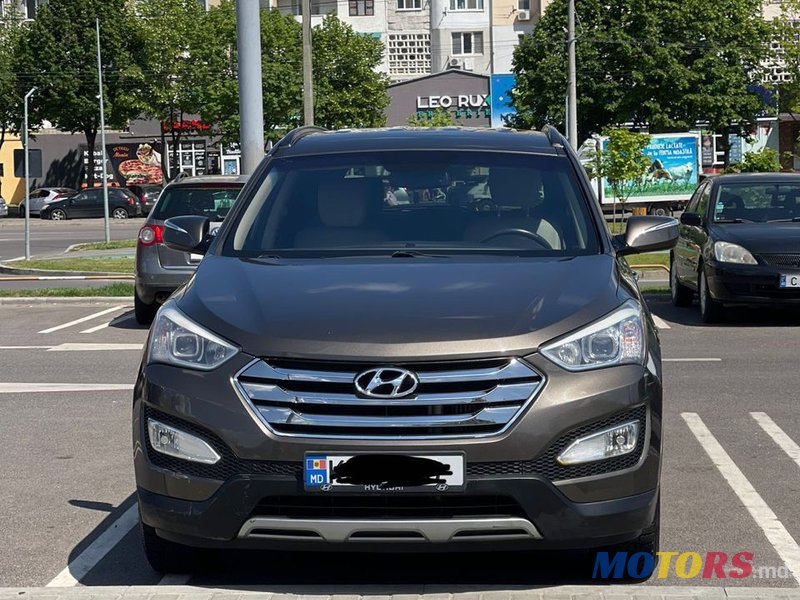 2014' Hyundai Santa Fe photo #3