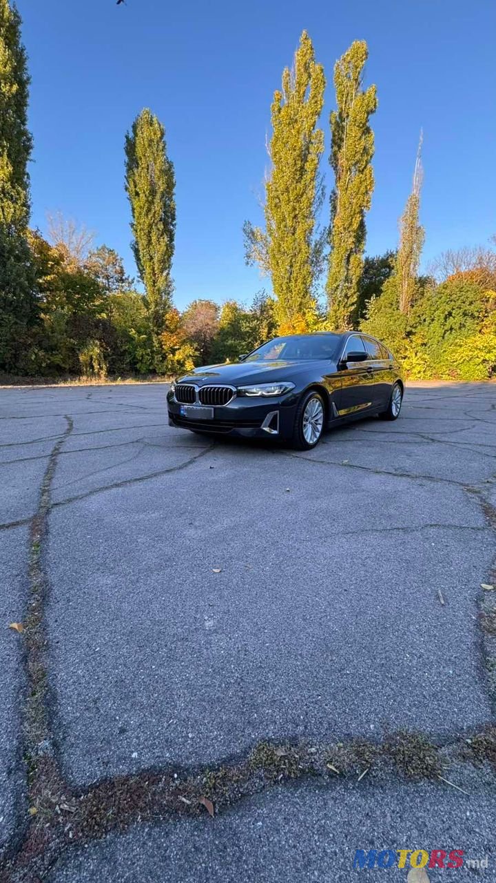 2020' BMW 5 Series photo #1