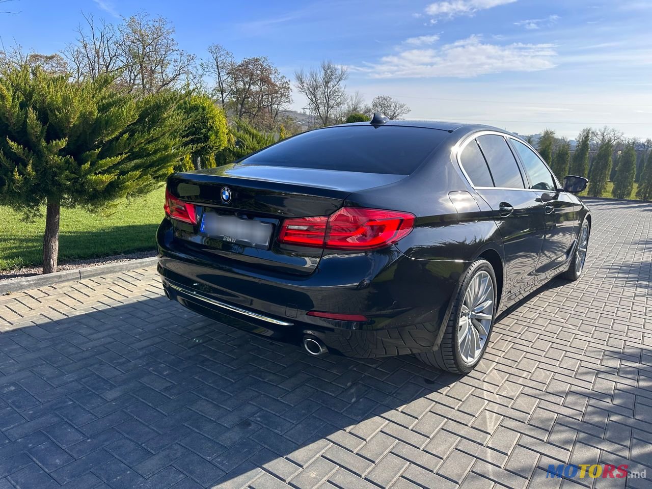 2020' BMW 5 Series photo #3