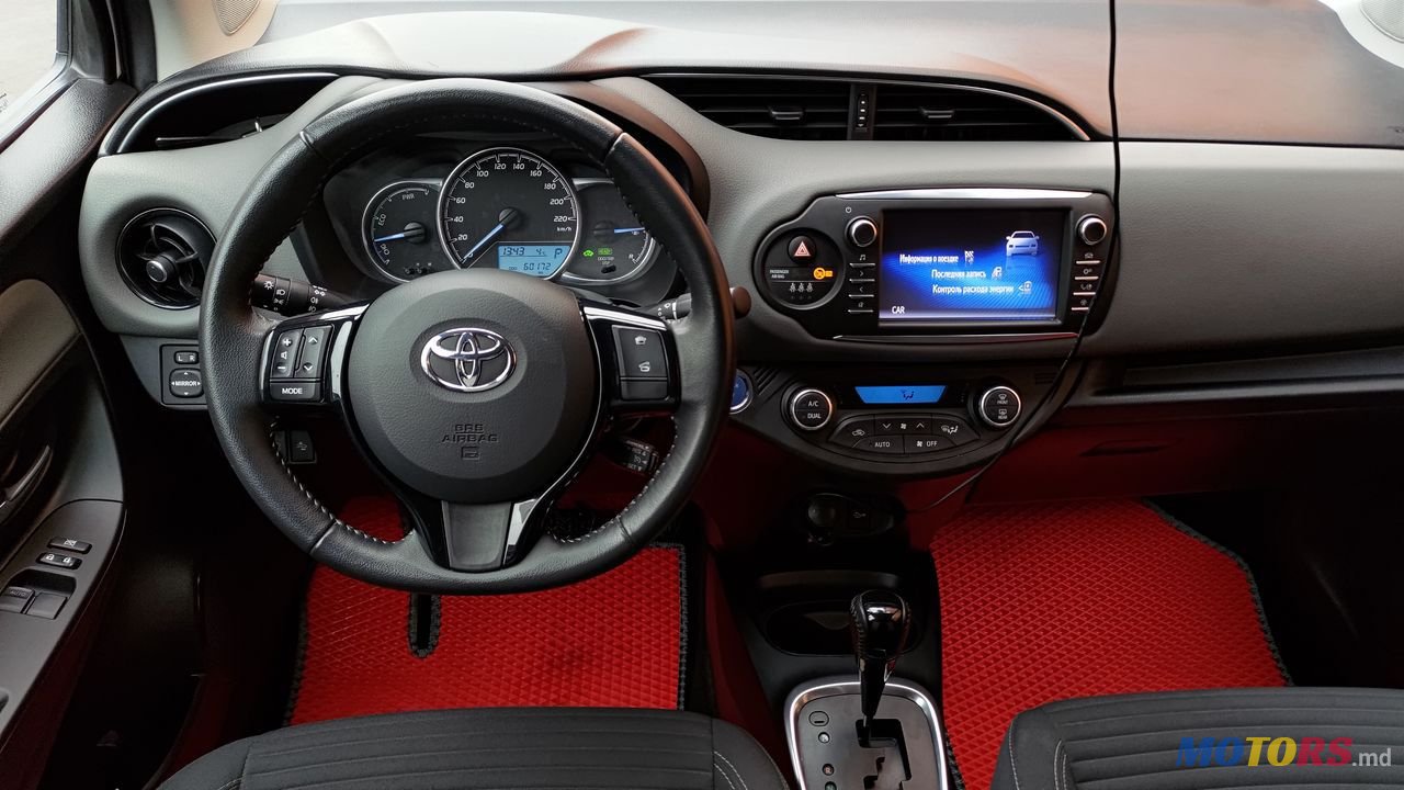 2018' Toyota Yaris photo #6