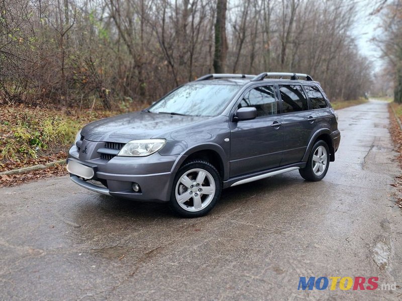 2007' Mitsubishi Outlander photo #6