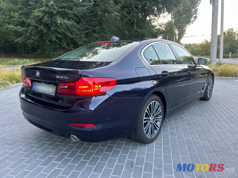 2019' BMW 5 Series photo #4