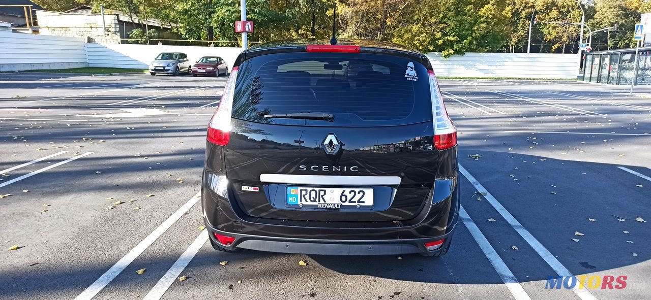 2010' Renault Grand Scenic photo #6