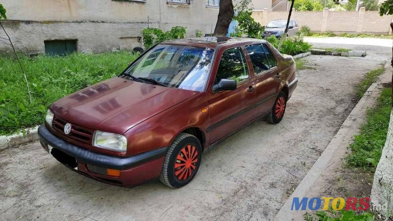 1995' Volkswagen Vento photo #2