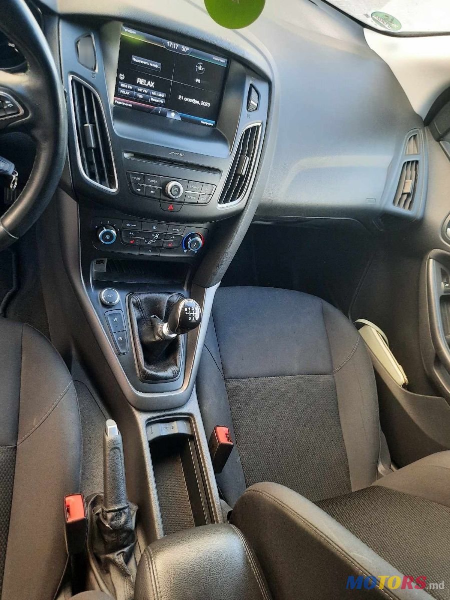 2016' Ford Focus photo #2