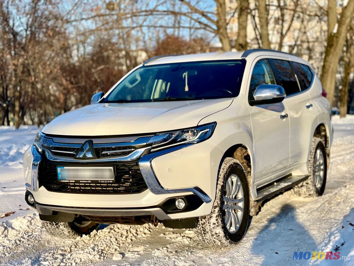 2017' Mitsubishi Pajero Sport photo #1
