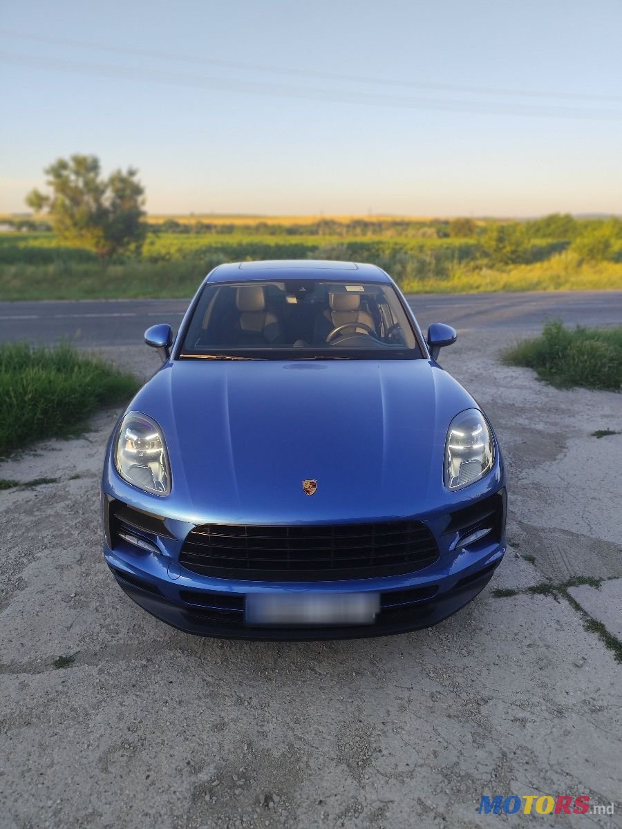 2020' Porsche Macan photo #2
