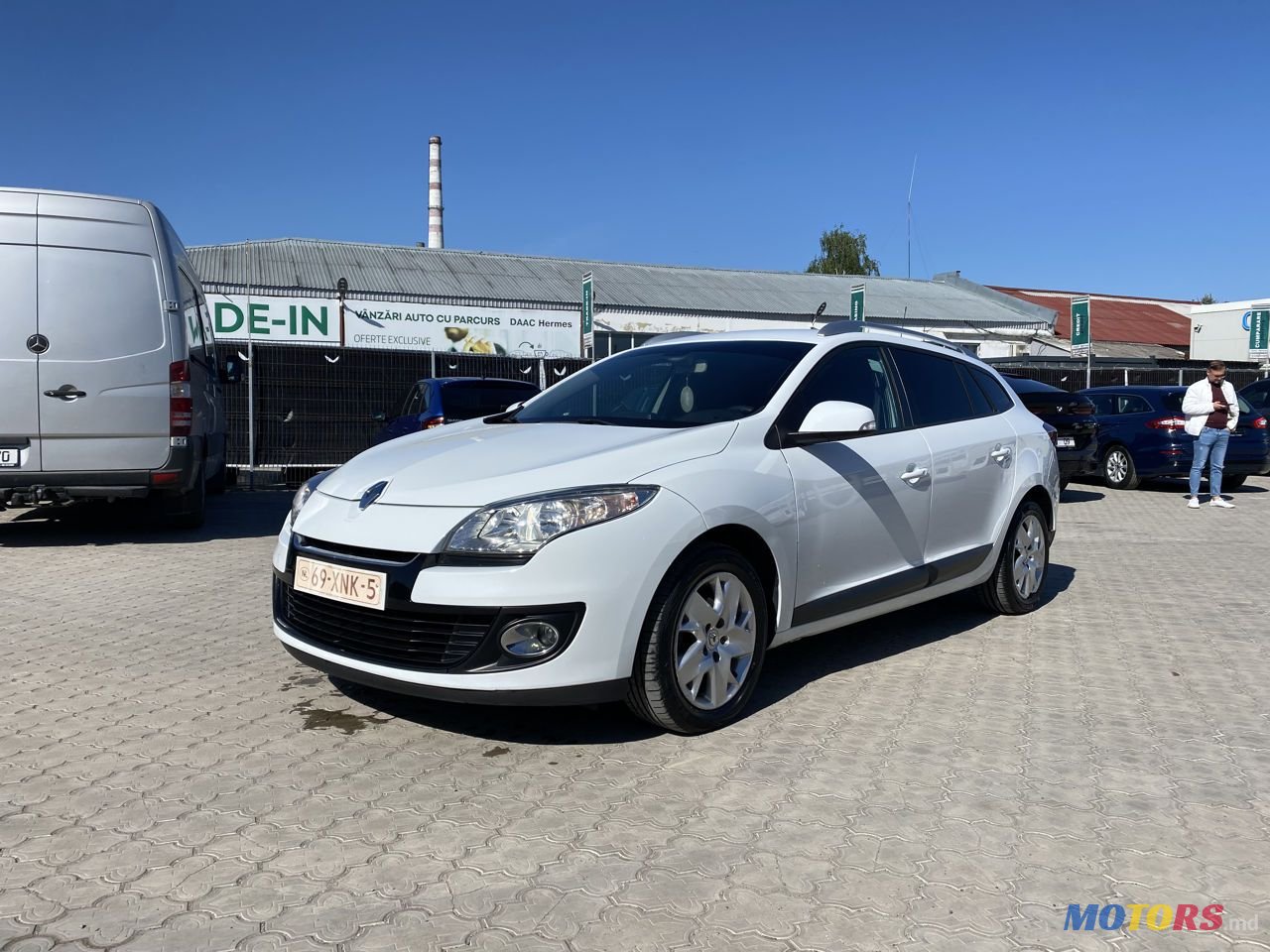 2012' Renault Megane photo #2
