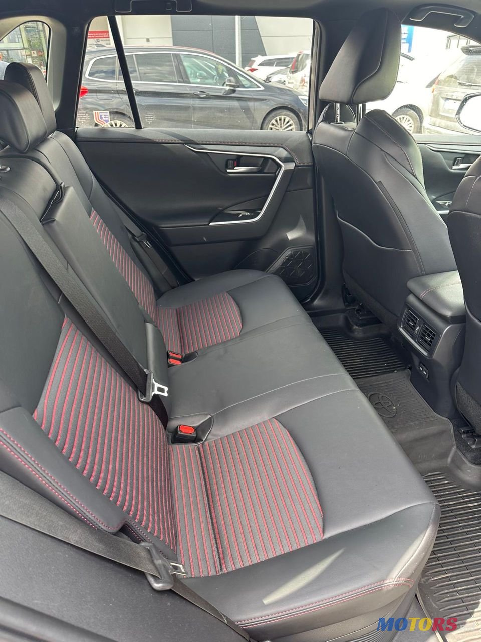 2022' Toyota RAV4 photo #5