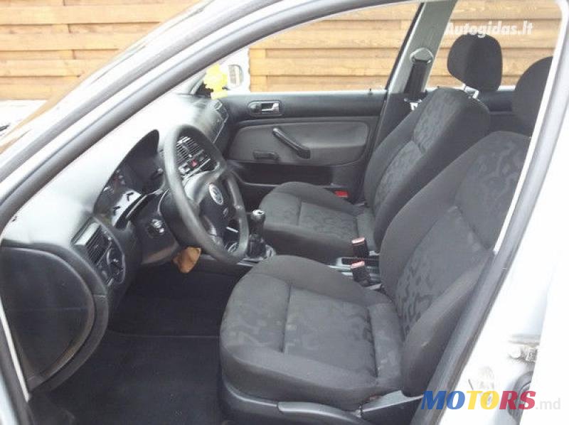 2000' Volkswagen Golf photo #3