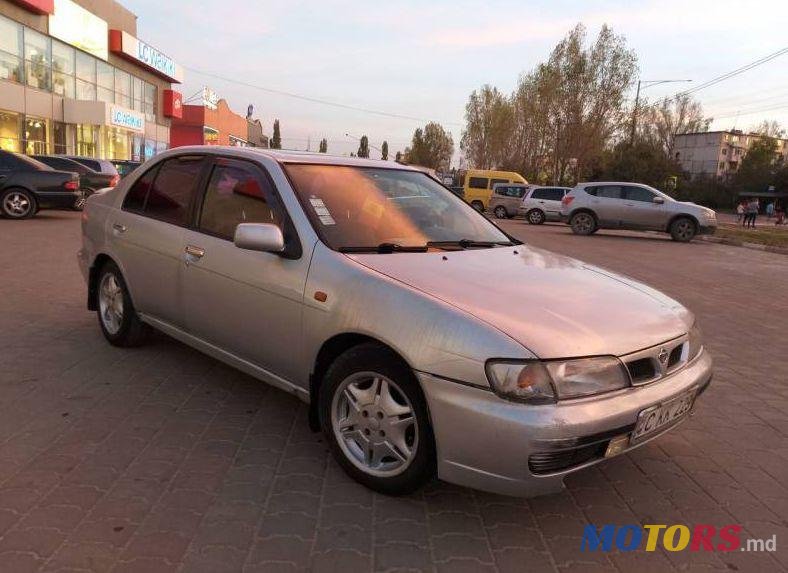 1995' Nissan Almera photo #1