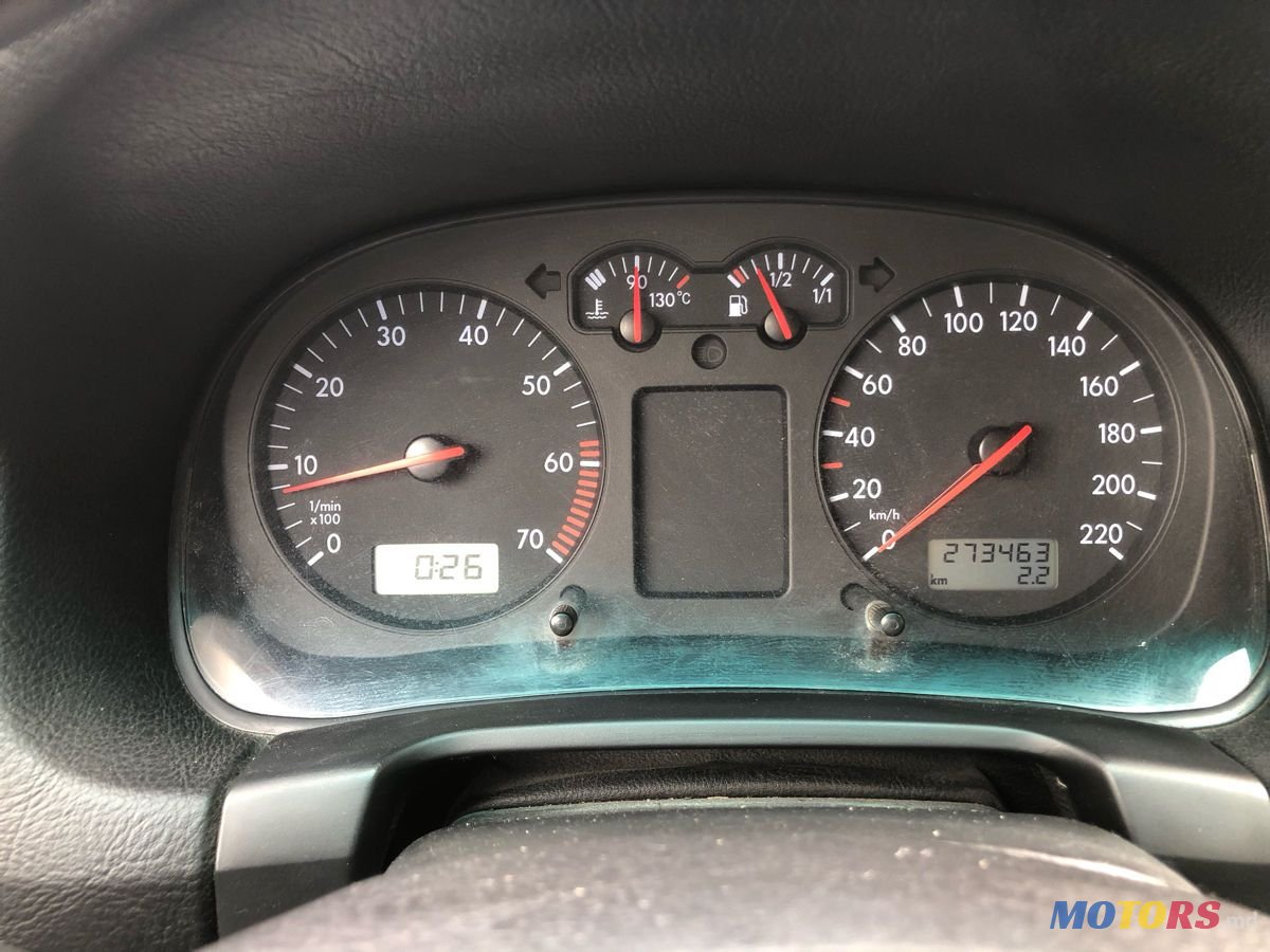 1999' Volkswagen Golf photo #3