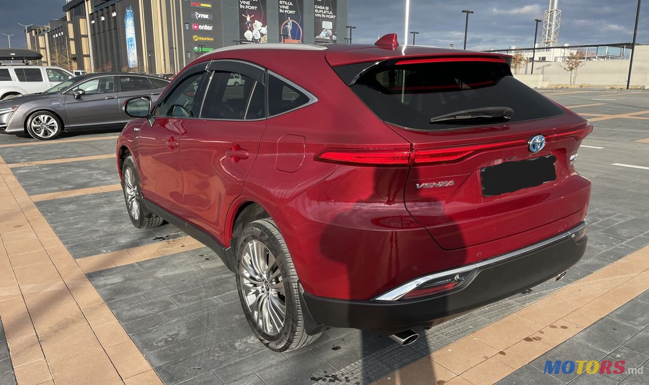 2022' Toyota Venza photo #1