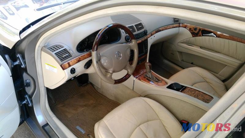 2006' Mercedes-Benz E-Class photo #2